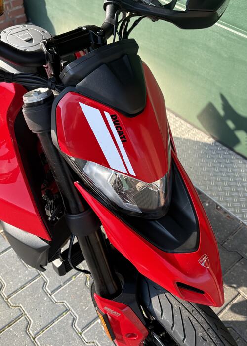 Foto: Ducati 950 cornering ABS/DTC evo/DWC evo/DQS evo Hypermotard