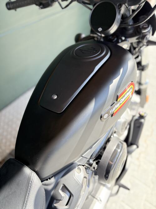 Foto: Harley Davidson 975 S NIGHTSTER SPECIAL