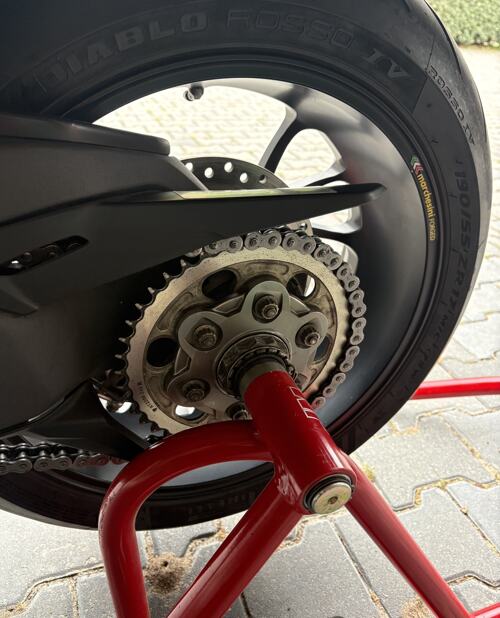 Foto: Ducati V4 RS Panigale DQS up/down EVO, cornering ABS EVO, DTC, DQS, DWC, ACC MTS