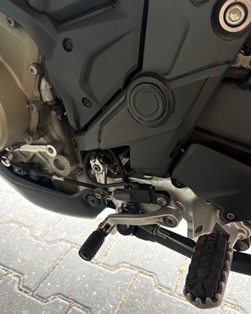 Foto: Ducati V4 RS Panigale DQS up/down EVO, cornering ABS EVO, DTC, DQS, DWC, ACC MTS