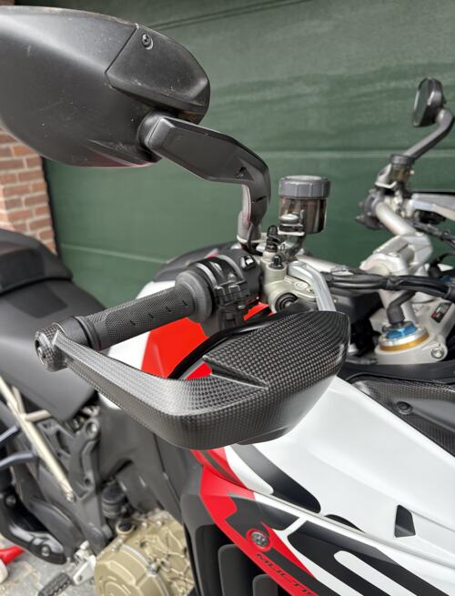 Foto: Ducati V4 RS Panigale DQS up/down EVO, cornering ABS EVO, DTC, DQS, DWC, ACC MTS