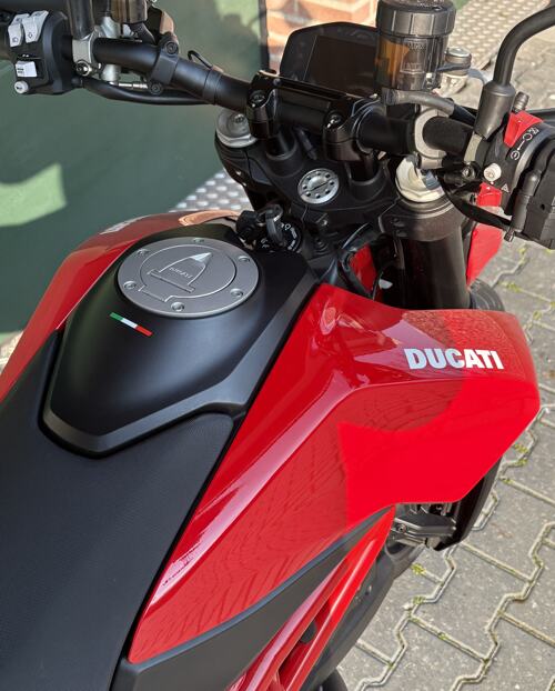 Foto: Ducati 950 cornering ABS/DTC evo/DWC evo/DQS evo Hypermotard
