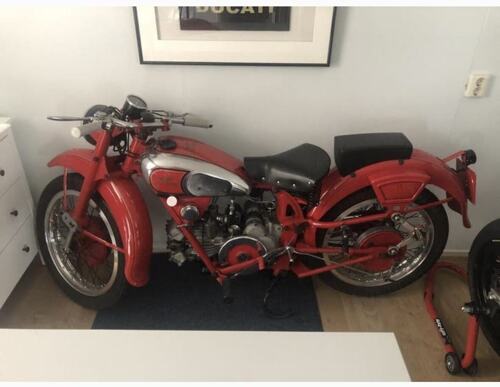 Foto: Moto Guzzi 250 Airone