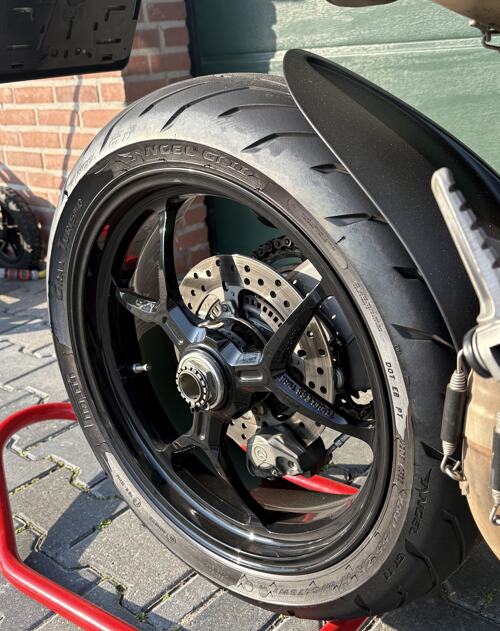 Foto: Ducati 950 cornering ABS/DTC evo/DWC evo/DQS evo Hypermotard