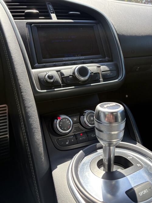 Foto: Audi V8 4.2 FSI QUATTRO R-TRONIC R8