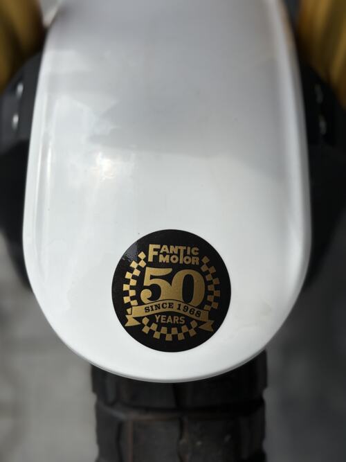 Foto: Fantic 50th Anniversario Caballero Scrambler De Luxe
