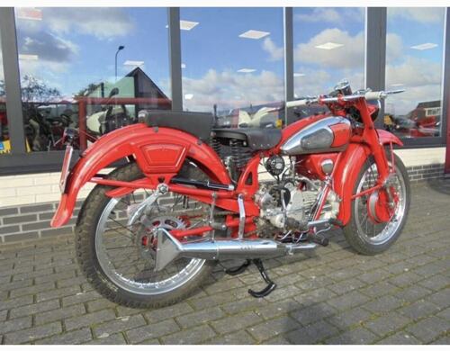 Foto: Moto Guzzi 250 Airone